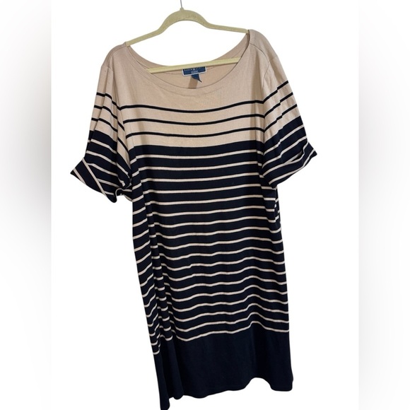 Karen Scott Dresses & Skirts - Karen Scott Cream and Blue Boxy Short Sleeve T-Shirt